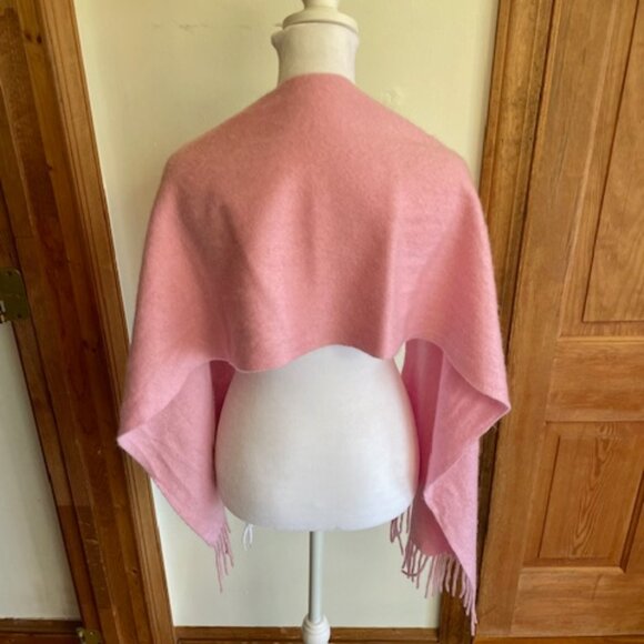 AMICALE CASHMERE Melange Pink Cashmere Scarf with Fringe - Picture 3 of 15